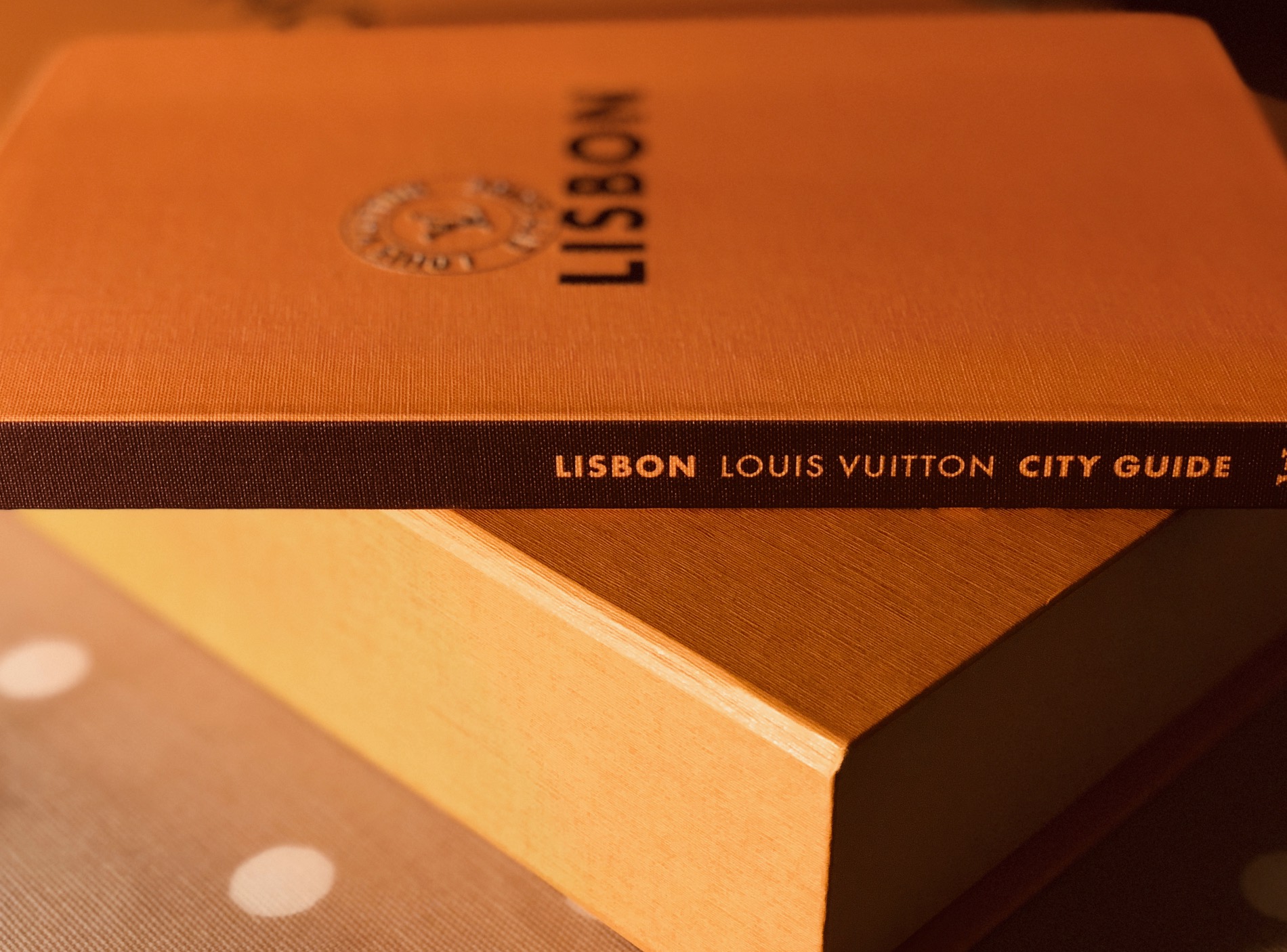 Louis Vuitton " LISBON " Portugal City Guide Book Authentic with  Case